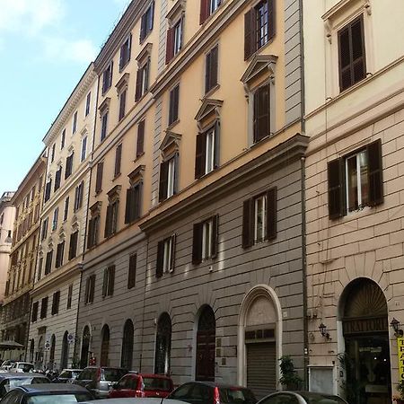 Mrs Julie Guesthouse Rome Exterior photo