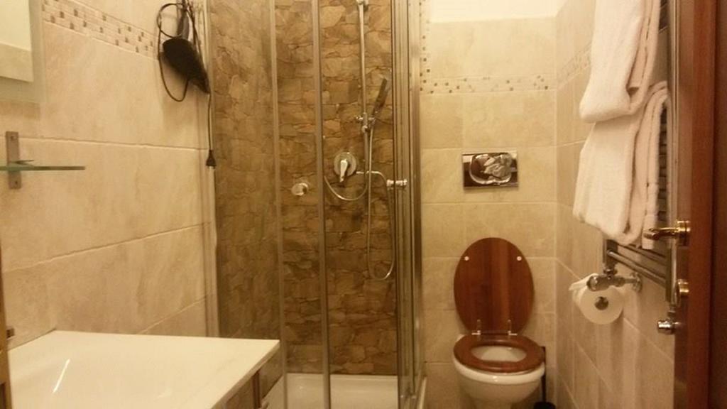 Mrs Julie Guesthouse Rome Room photo