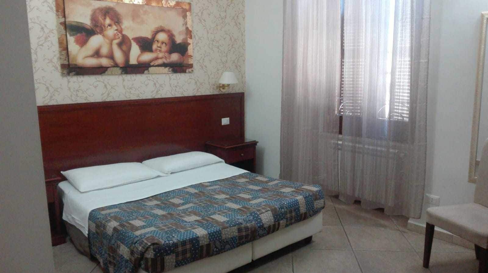 Mrs Julie Guesthouse Rome Exterior photo